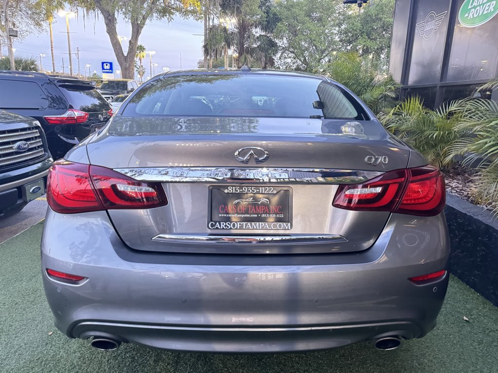Used 2018 INFINITI Q70 Luxe image 5
