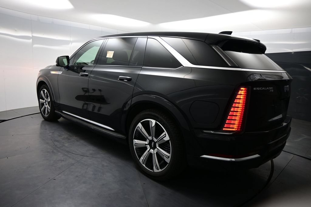 Used 2025 Cadillac Escalade IQ Luxury 2 w/ LPO, Premium Carpet Package AWD/4WD image 14