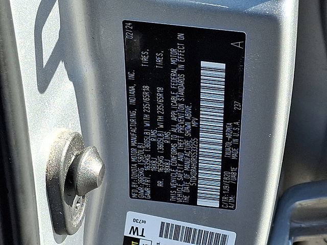 Used 2024 Toyota Highlander XLE image 31