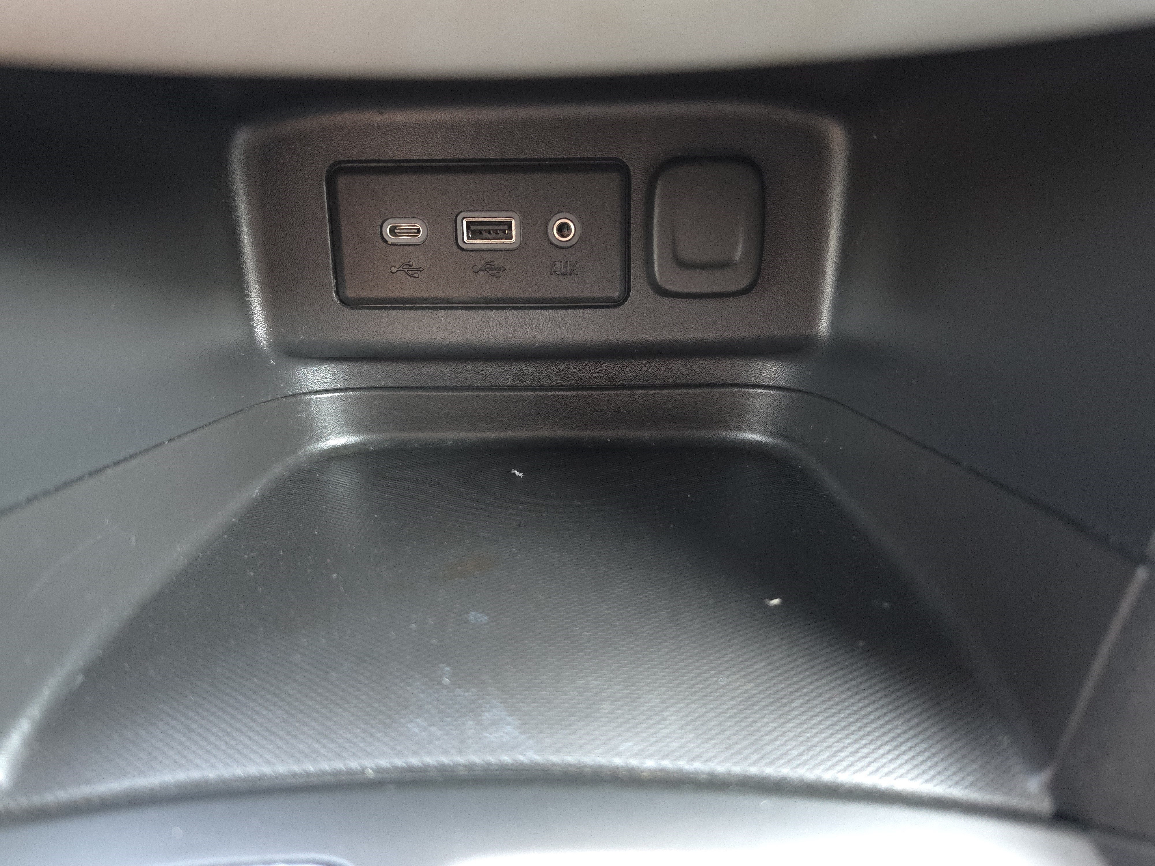 Used 2022 Chevrolet Equinox LS w/ LS Convenience Package FWD image 24
