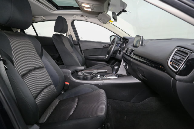 Used 2015 MAZDA MAZDA3 i Touring w/ Technology Package FWD image 16