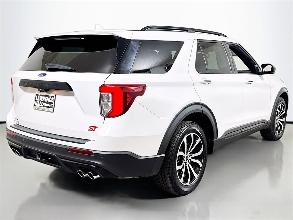 Used 2023 Ford Explorer ST image 4