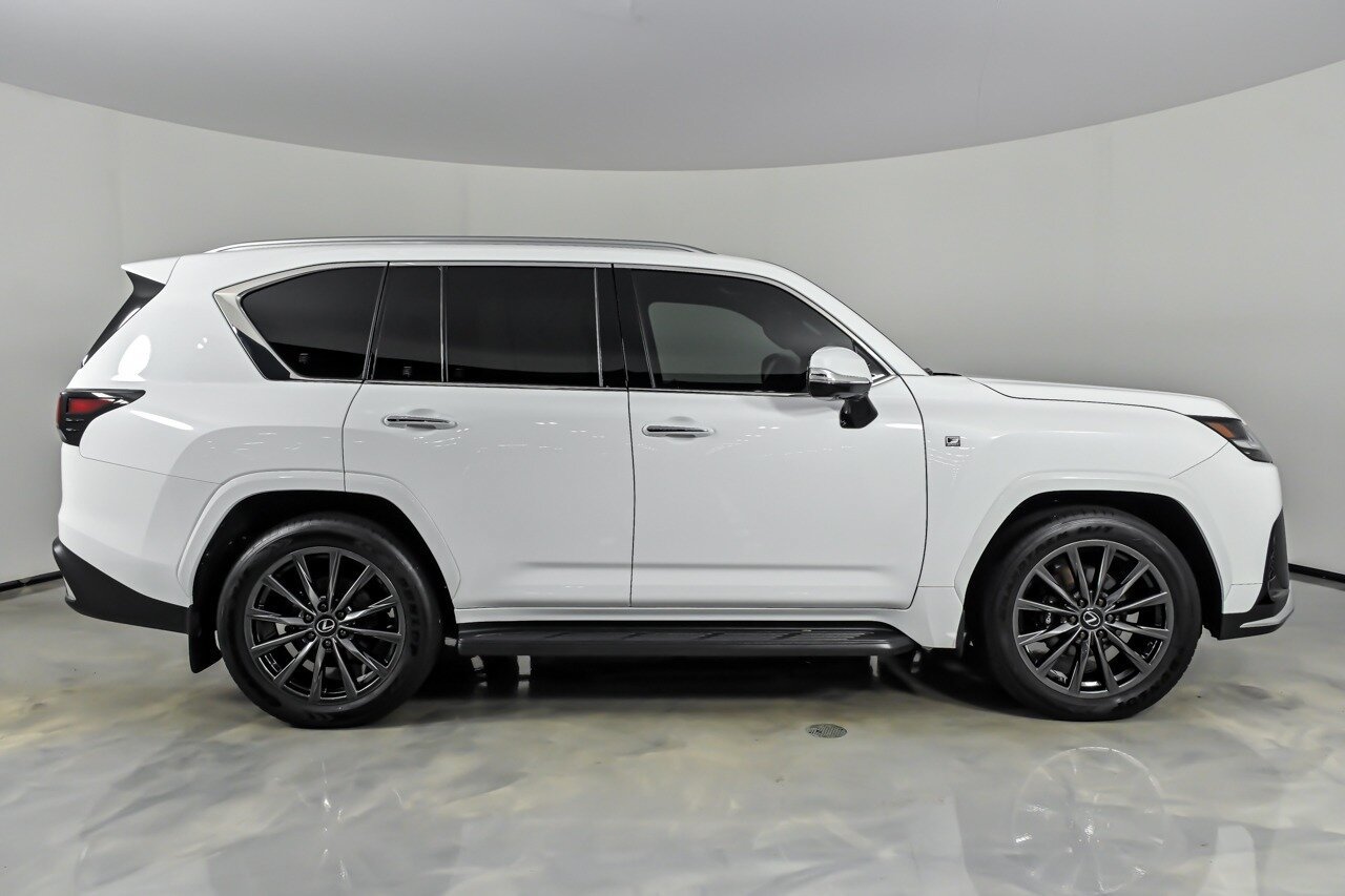 Used 2025 Lexus LX 600 F Sport AWD/4WD image 11