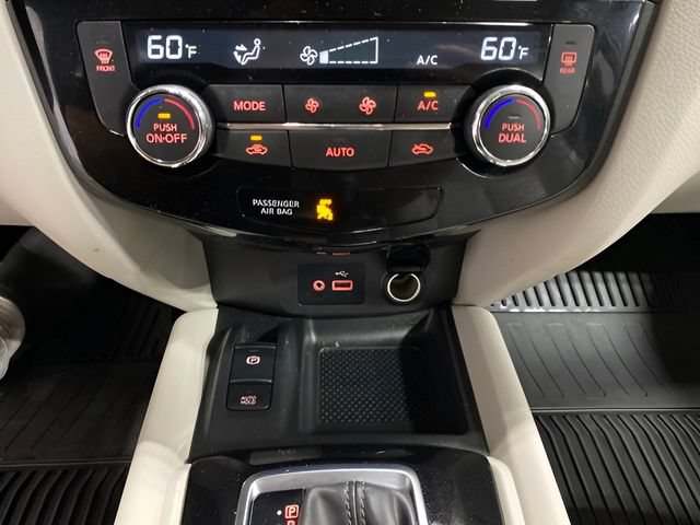 Certified 2022 Nissan Rogue Sport SL AWD/4WD image 19