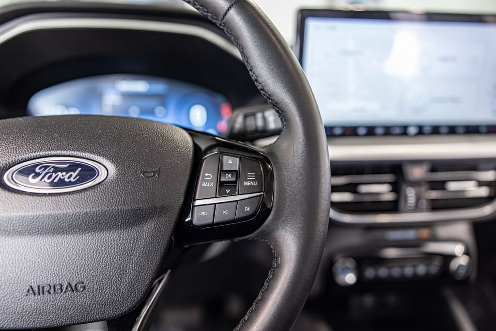 Used 2024 Ford Escape Platinum AWD/4WD image 26