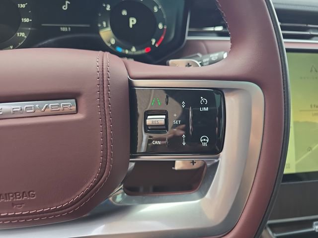 Used 2025 Land Rover Range Rover SE image 18