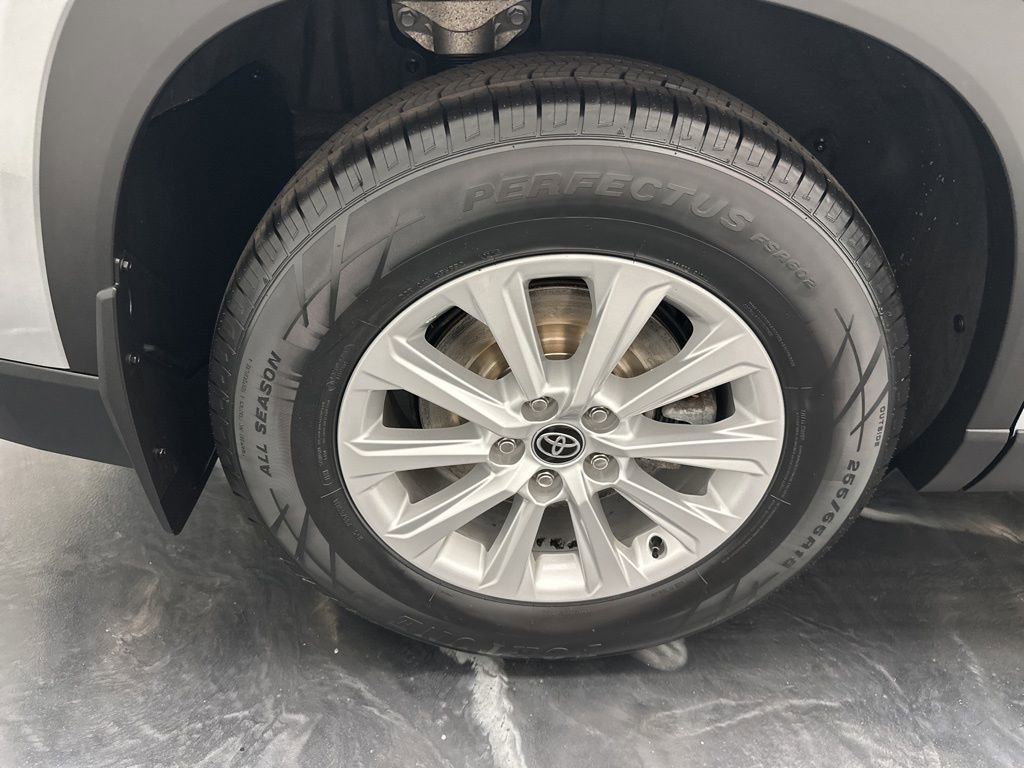 Used 2024 Toyota Grand Highlander XLE image 33