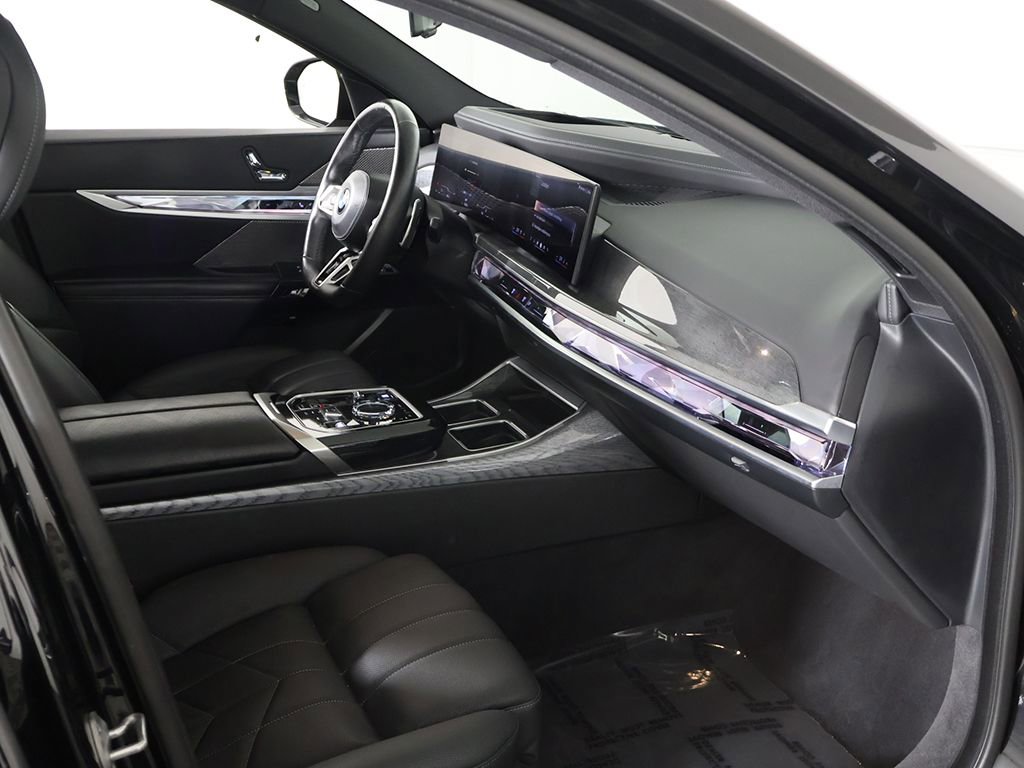 Used 2023 BMW 760i xDrive w/ Luxury Rear Seating Package AWD/4WD image 26