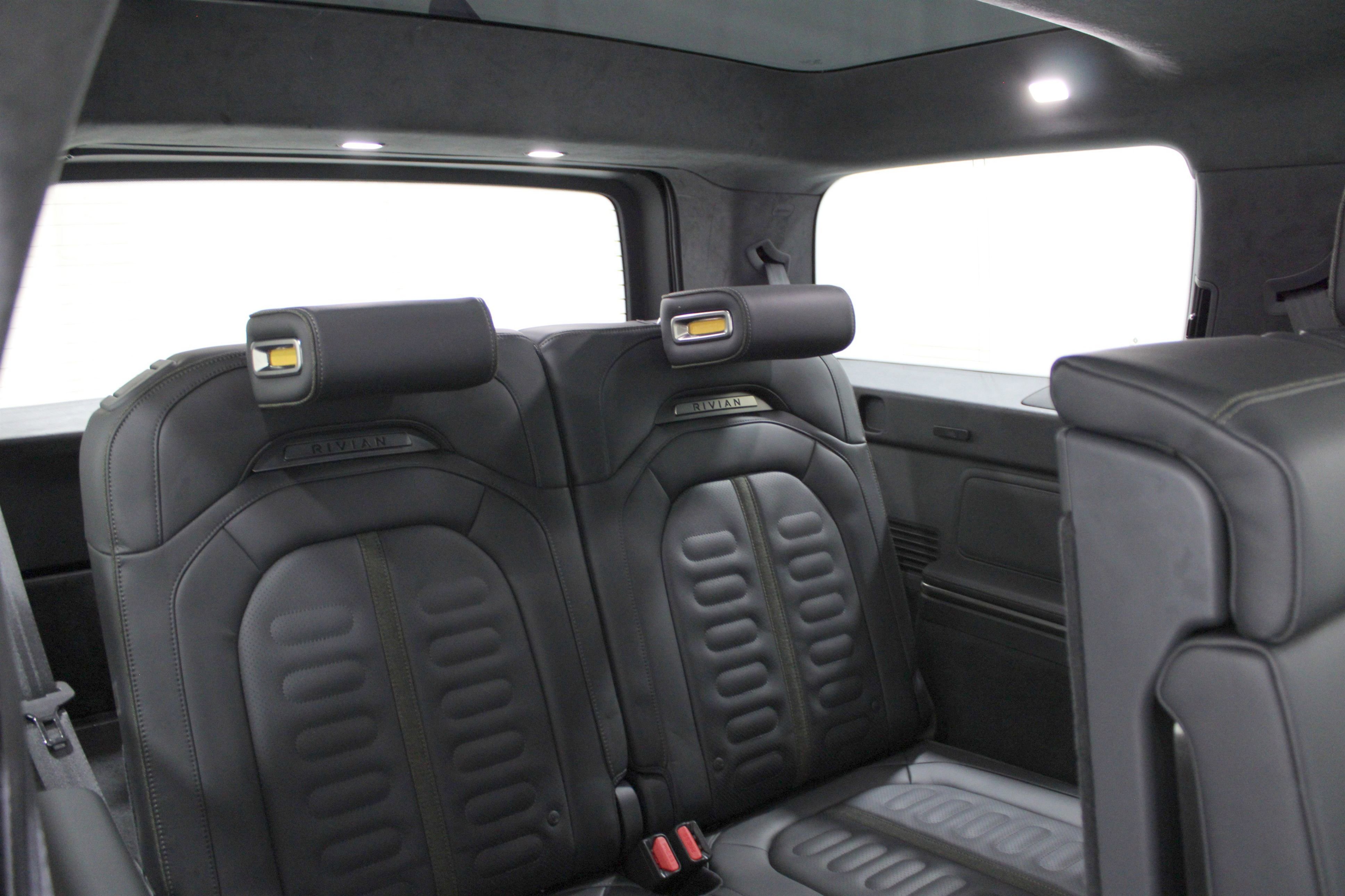 Used 2023 Rivian R1S Adventure image 24