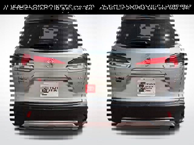 Used 2022 Toyota Corolla Cross LE image 5