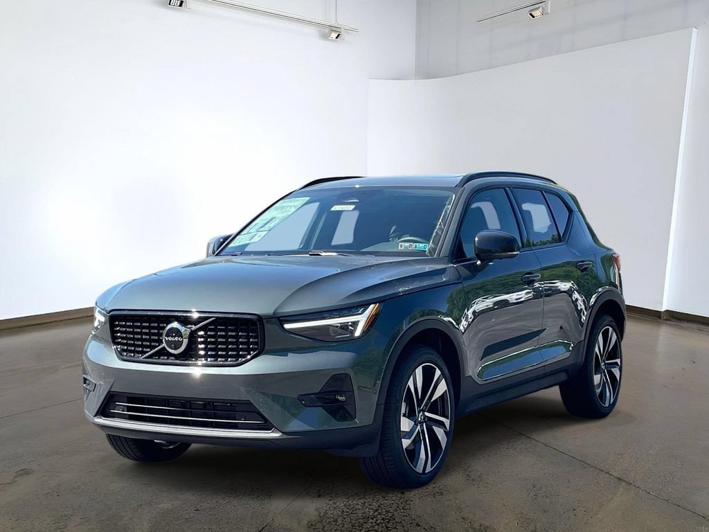 New 2026 Volvo XC40 B5 Ultra w/ Protection Package Premier
