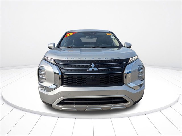 Used 2023 Mitsubishi Outlander SE image 8