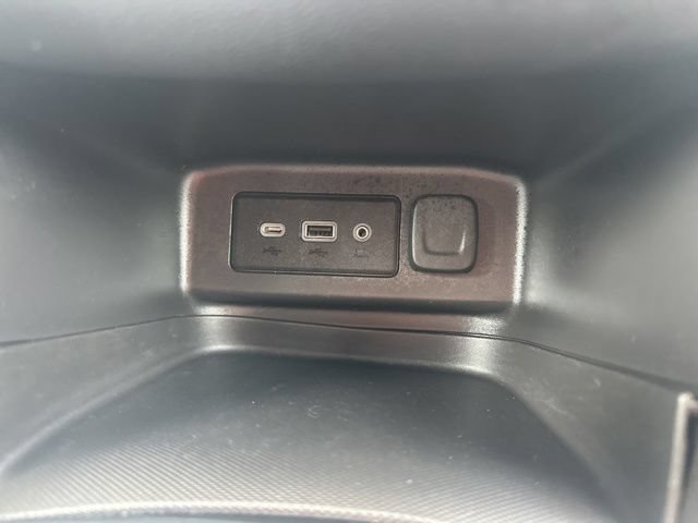 Used 2023 Chevrolet Equinox LT w/ LPO, Floor Liner Package AWD/4WD image 29