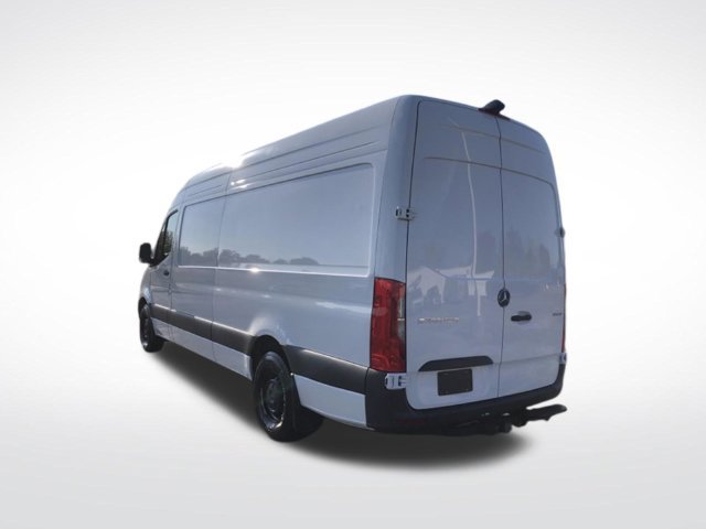 Used 2025 Mercedes-Benz Sprinter 2500 image 3