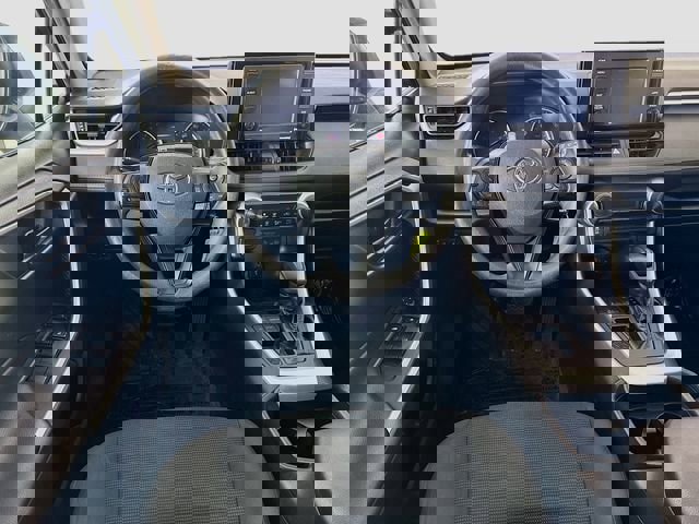 Certified 2020 Toyota RAV4 LE w/ Carpet Mat Package image 20