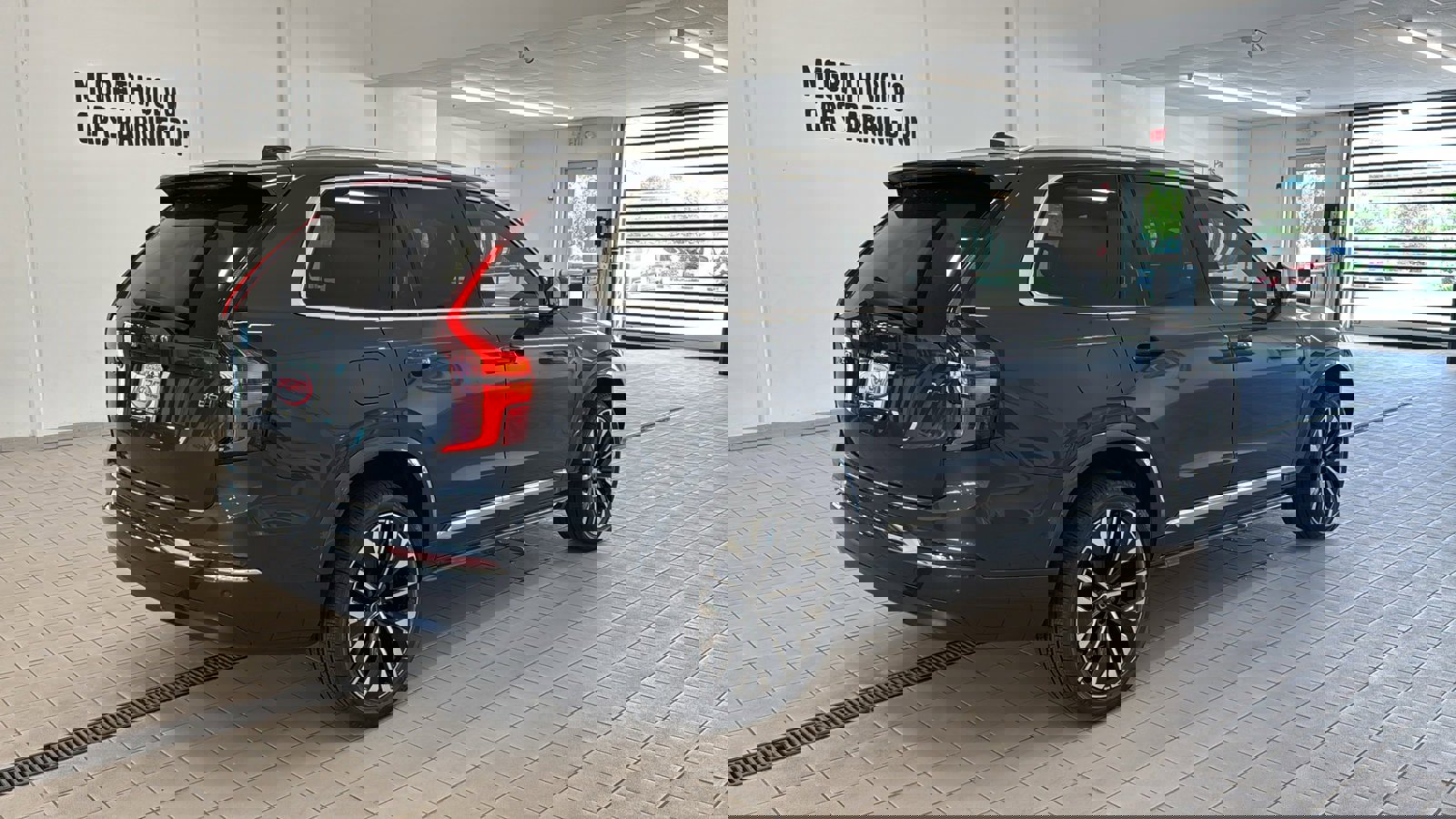 New 2026 Volvo XC90 B6 Plus w/ Protection Package Premier image 5