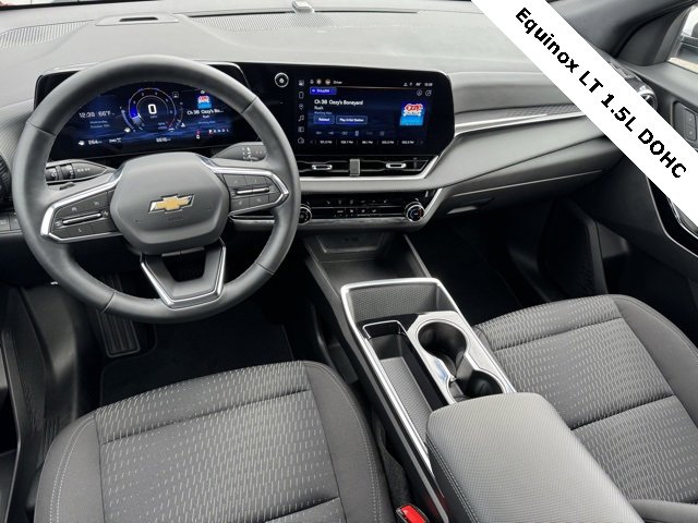 Used 2025 Chevrolet Equinox LT w/ Safety and Technology Package image 15