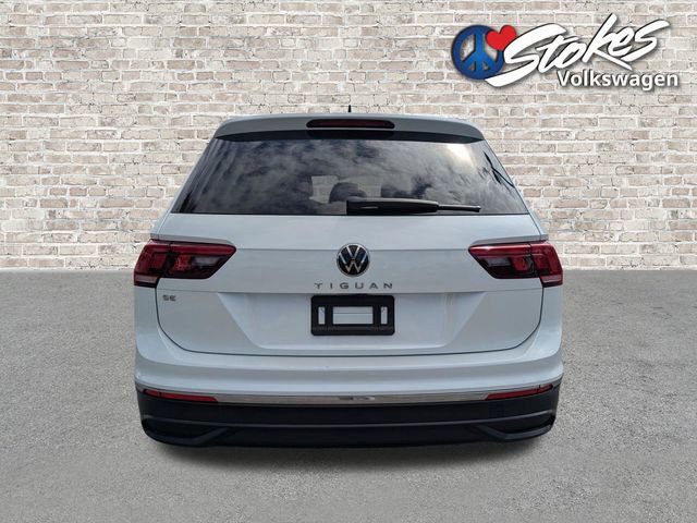 Certified 2023 Volkswagen Tiguan SE w/ Panoramic Sunroof Package FWD image 5