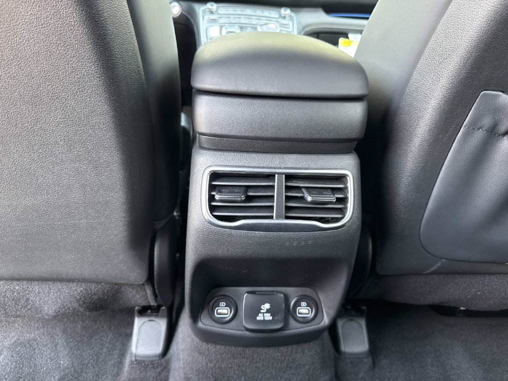 Used 2022 Hyundai Santa Fe Calligraphy w/ Cargo Package AWD/4WD image 16
