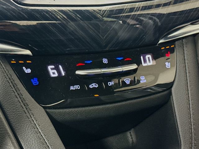 Used 2024 Cadillac XT6 Premium Luxury image 23