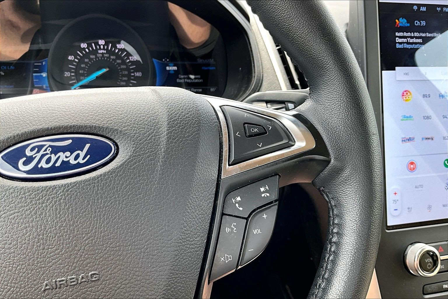 Used 2024 Ford Edge SEL w/ Convenience Package AWD/4WD image 23