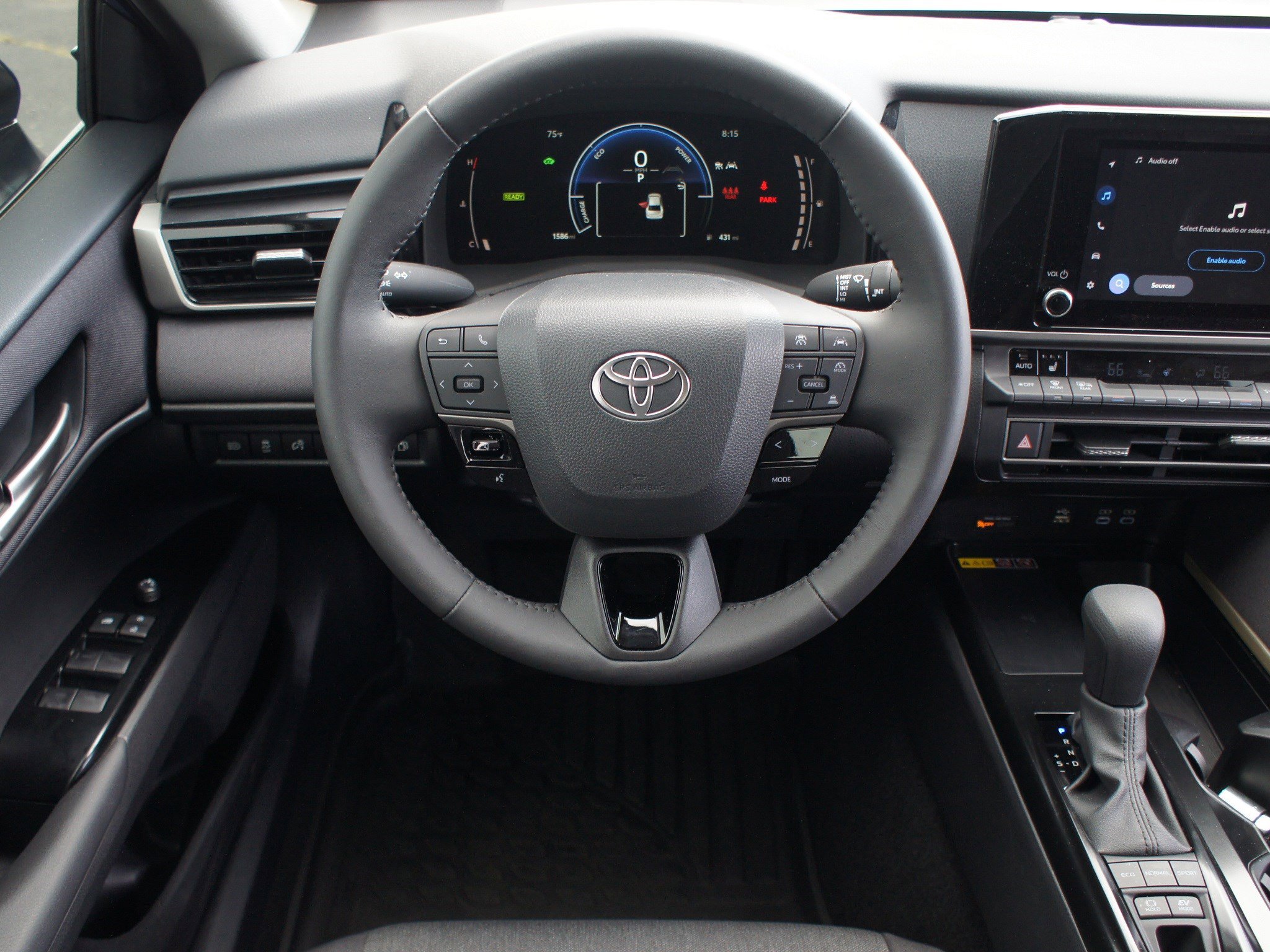 Used 2025 Toyota Camry LE w/ Convenience Package FWD image 6