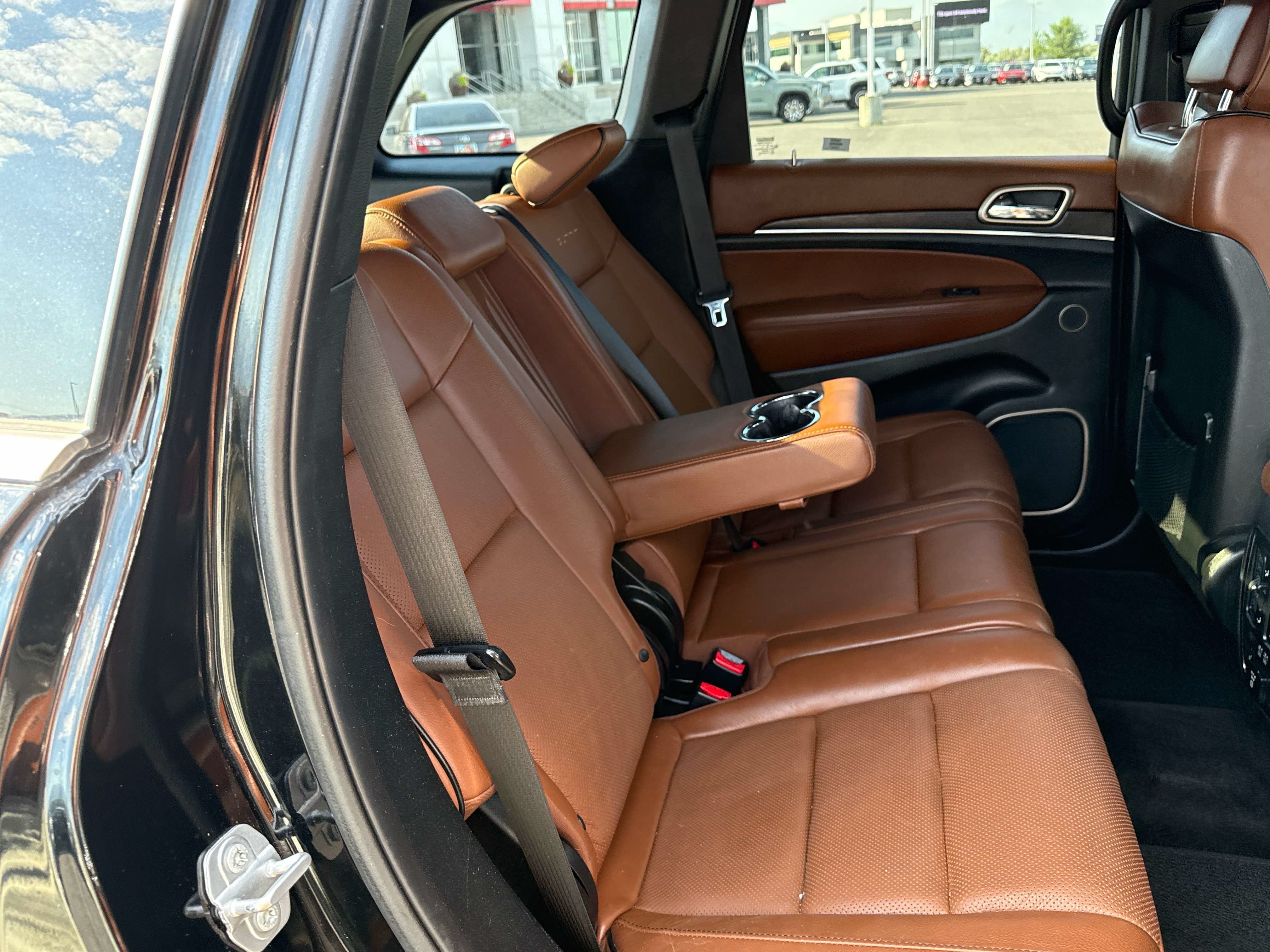 Used 2017 Jeep Grand Cherokee Summit w/ Platinum Series Group RWD image 17