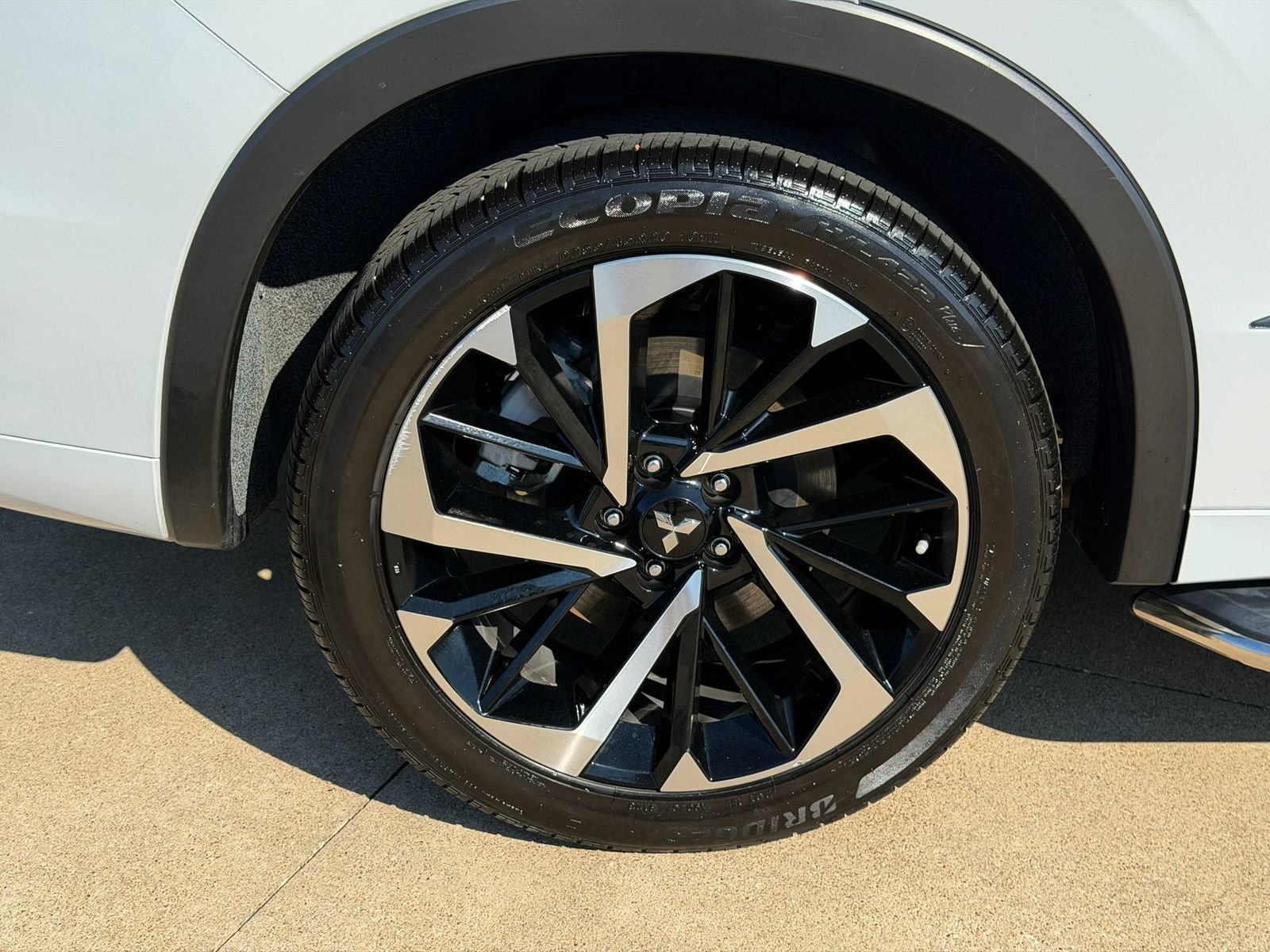 Used 2024 Mitsubishi Outlander SEL AWD/4WD image 8
