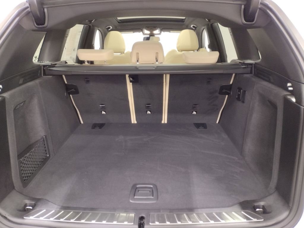 Used 2023 BMW X3 xDrive30i w/ Premium Package image 16