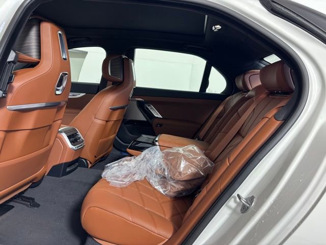 New 2026 BMW i7 xDrive60 image 14