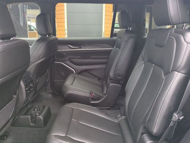 New 2026 Jeep Grand Cherokee L Limited AWD/4WD image 14