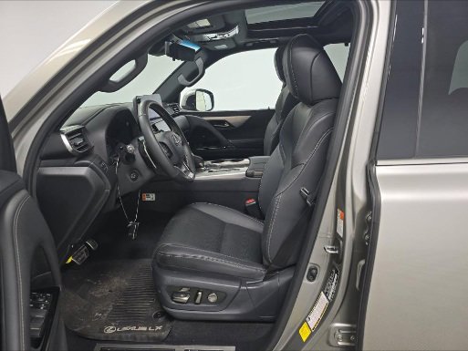Used 2025 Lexus LX 700h F Sport image 12