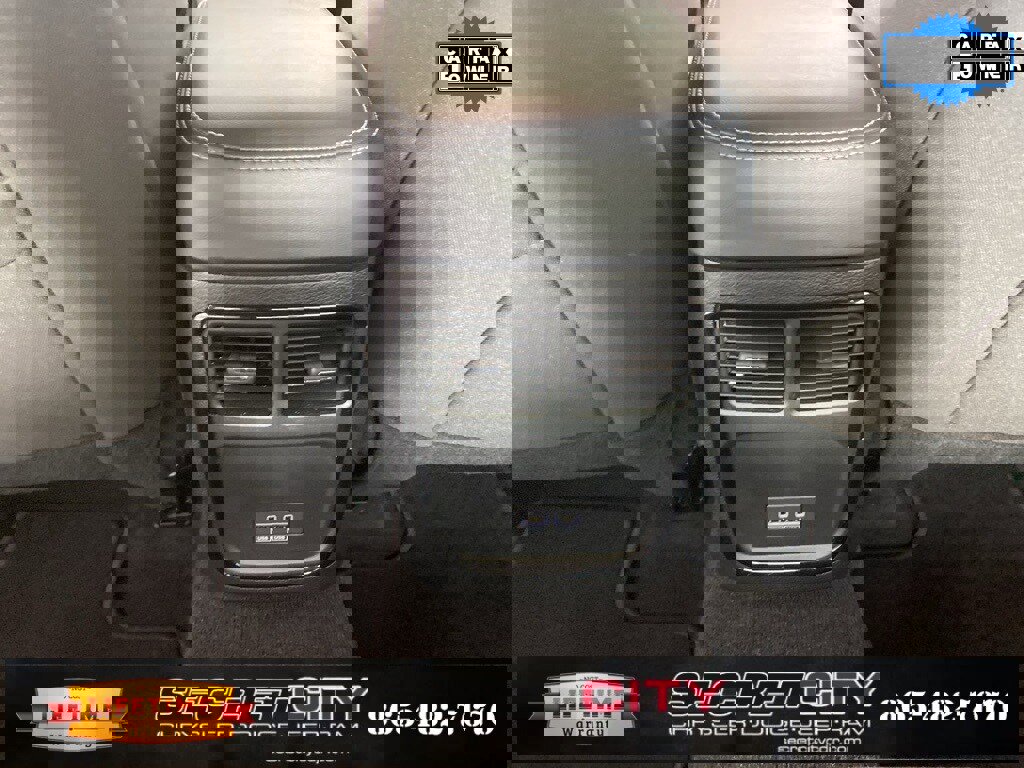 Used 2023 Dodge Charger SXT w/ Blacktop Package image 25