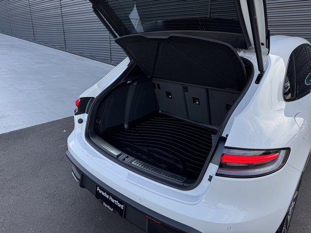 New 2026 Porsche Macan image 26