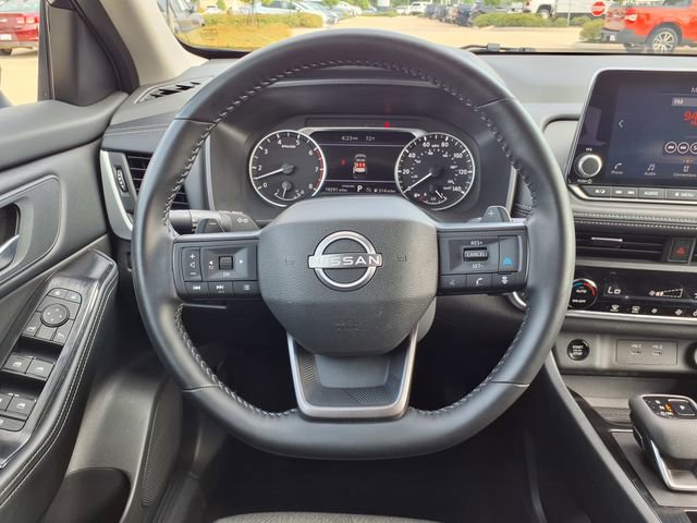 Used 2025 Nissan Rogue SV FWD image 22