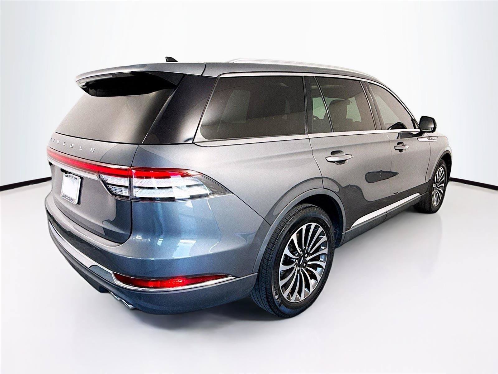 Used 2023 Lincoln Aviator Reserve AWD/4WD image 42