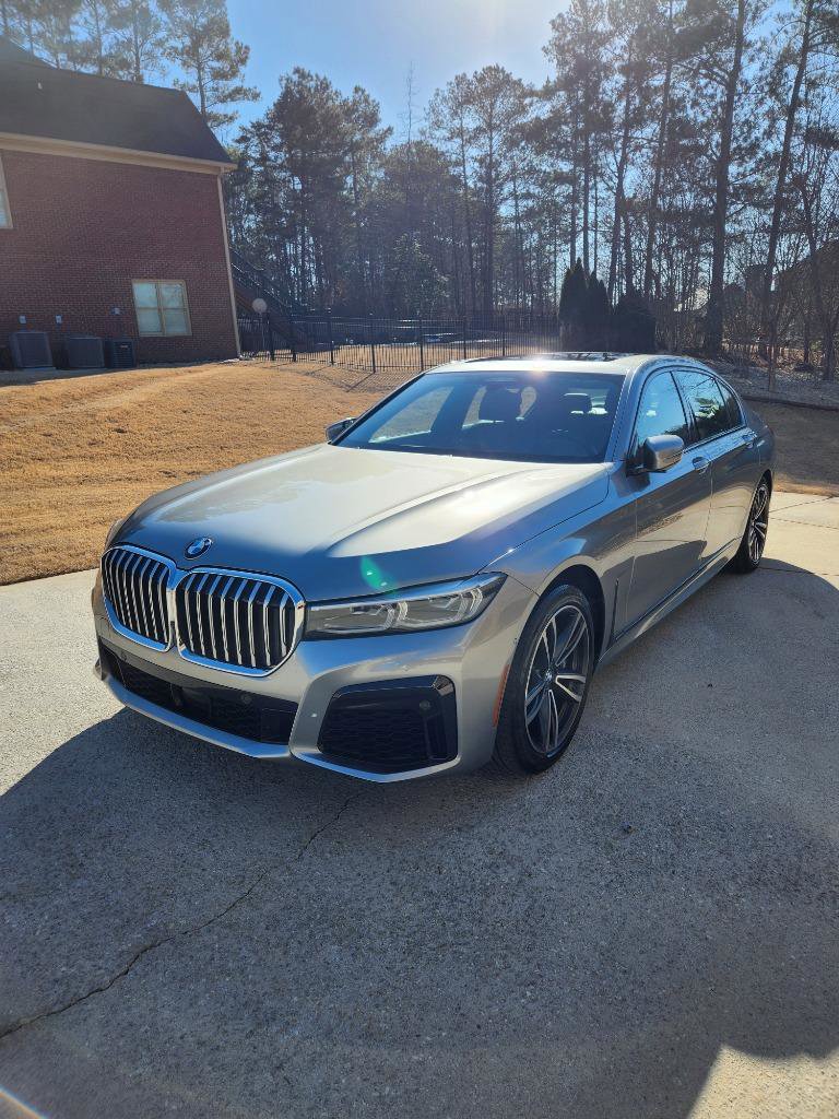 Used 2022 BMW 750i xDrive w/ M Sport Package image 1