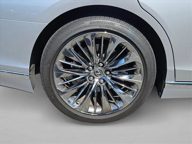 Used 2022 Lexus LS 500 w/ Cold Weather Package (CK) RWD image 22