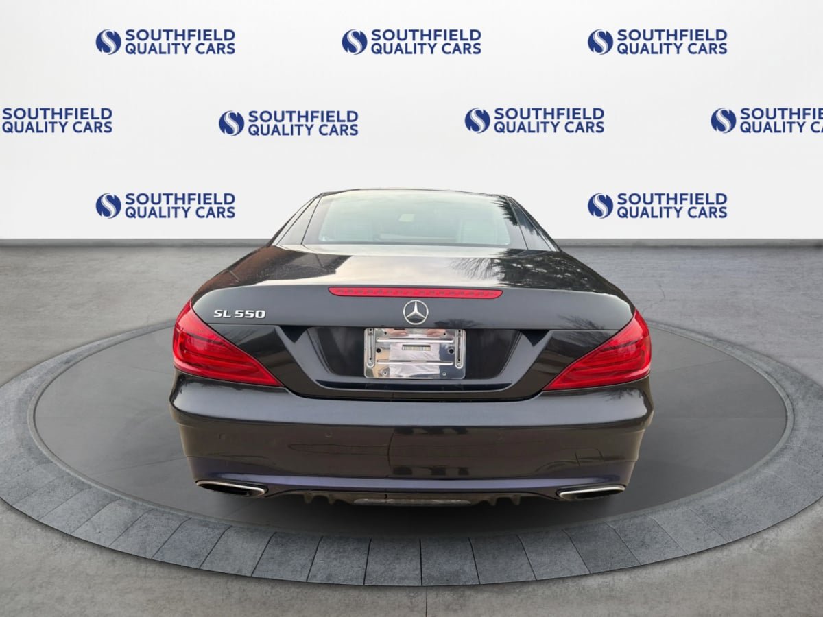 Used 2017 Mercedes-Benz SL 550 image 5