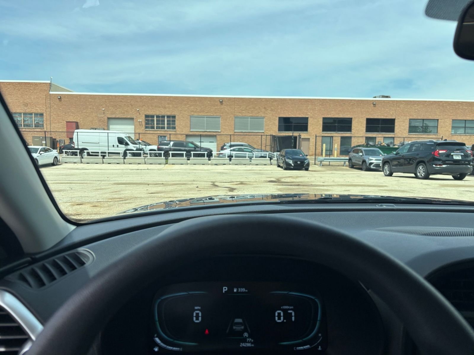 Used 2025 Kia Soul LX w/ LX Technology Package FWD image 32