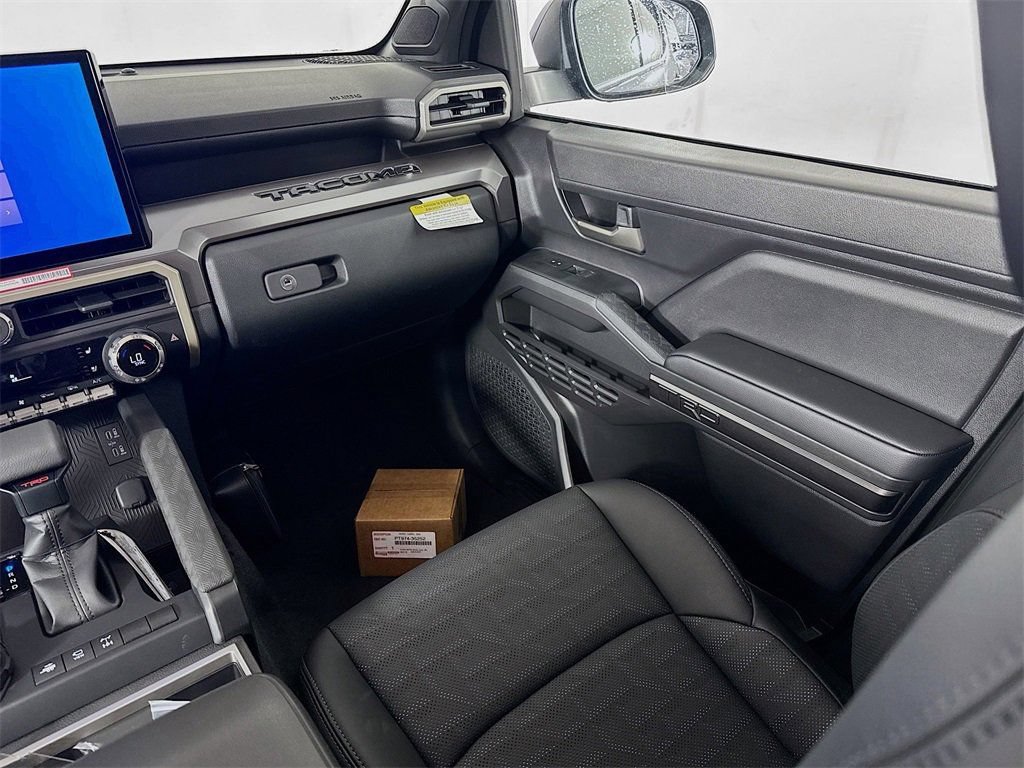 New 2025 Toyota Tacoma TRD Off-Road AWD/4WD image 23