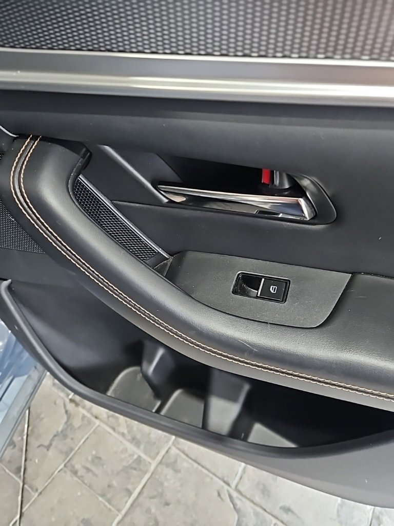 Used 2025 MAZDA CX-70 3.3 Turbo w/ Preferred Package image 14