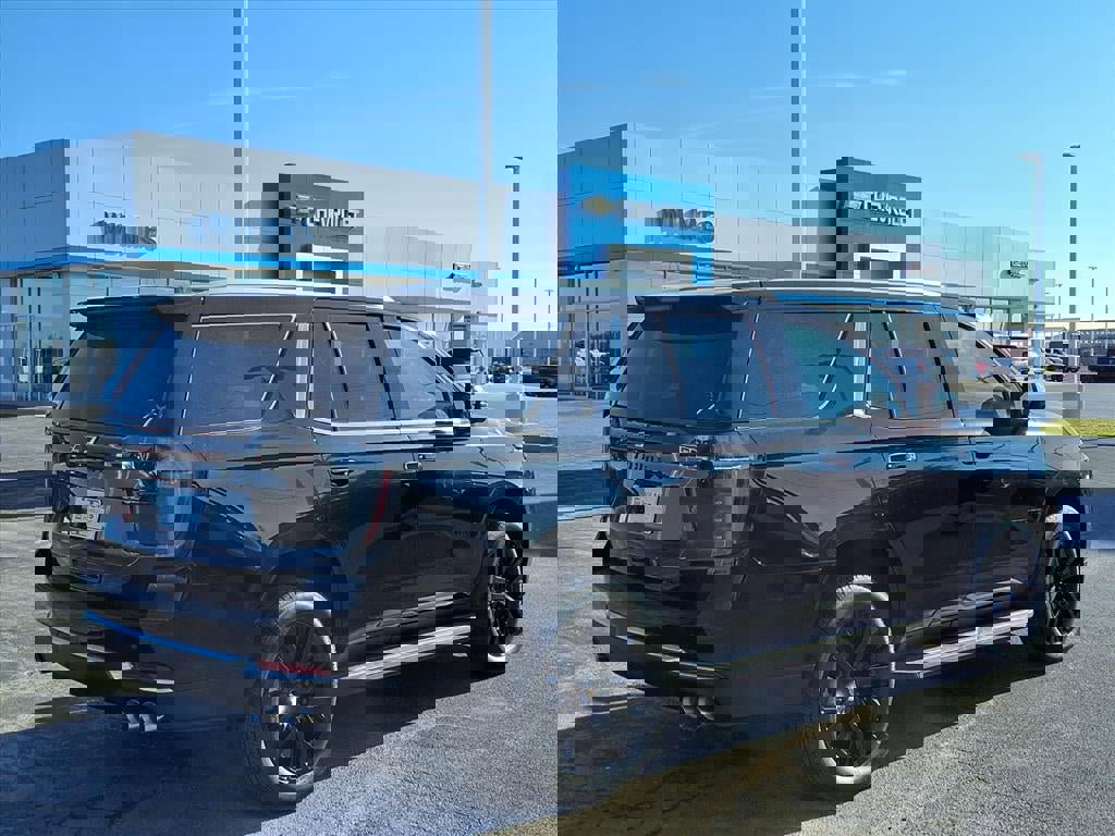 New 2026 Chevrolet Tahoe Premier image 3