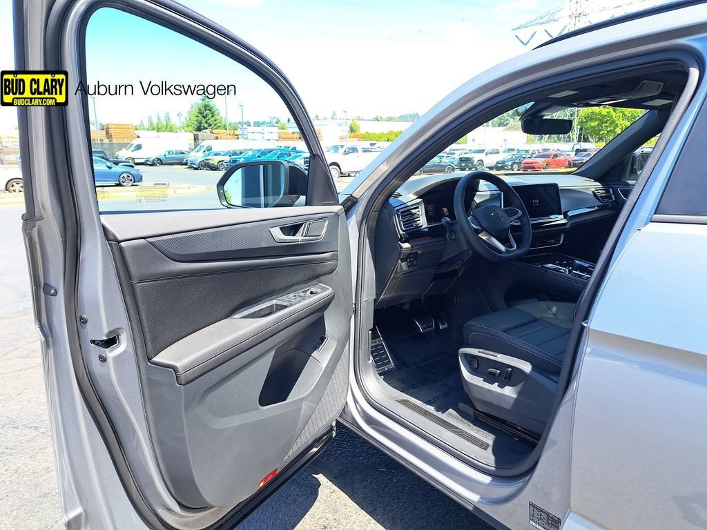 New 2026 Volkswagen Atlas Cross Sport SEL R-Line AWD/4WD image 28