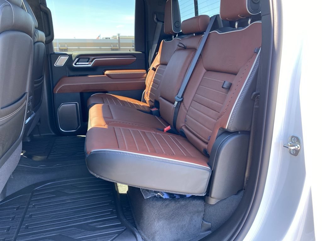 New 2026 GMC Sierra 3500 Denali Ultimate AWD/4WD image 27