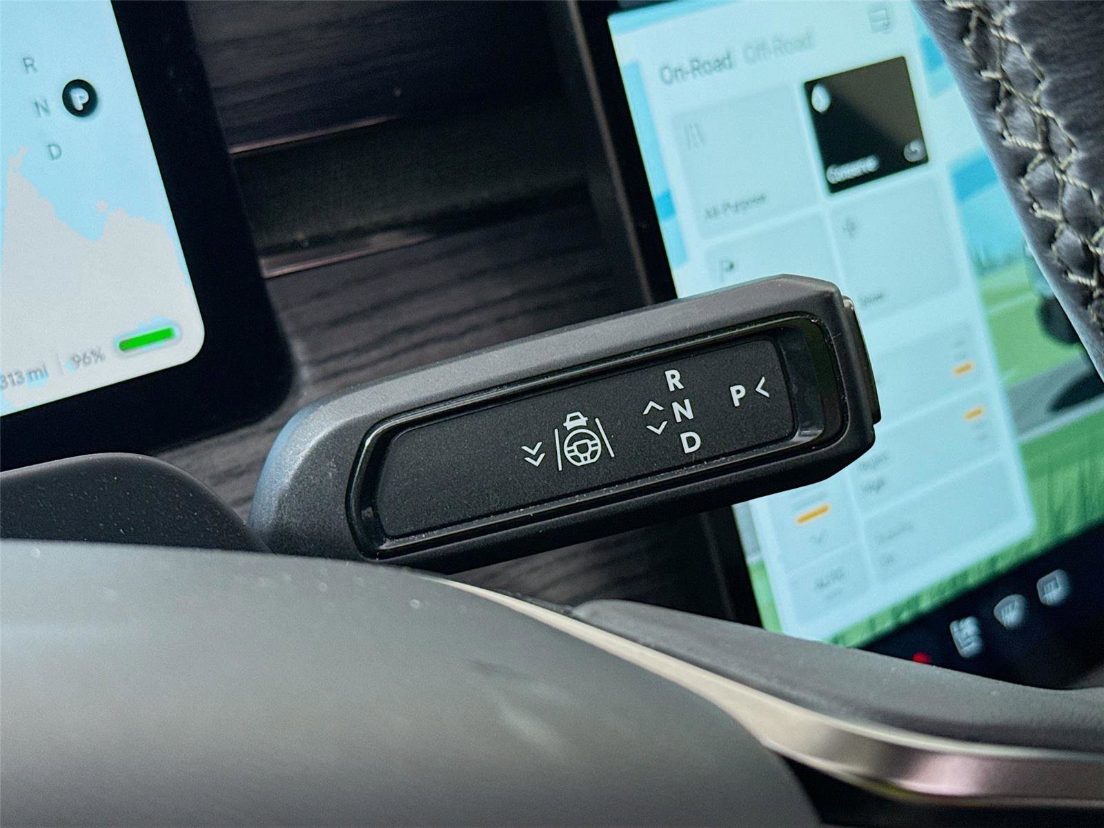 Used 2022 Rivian R1T Adventure image 7