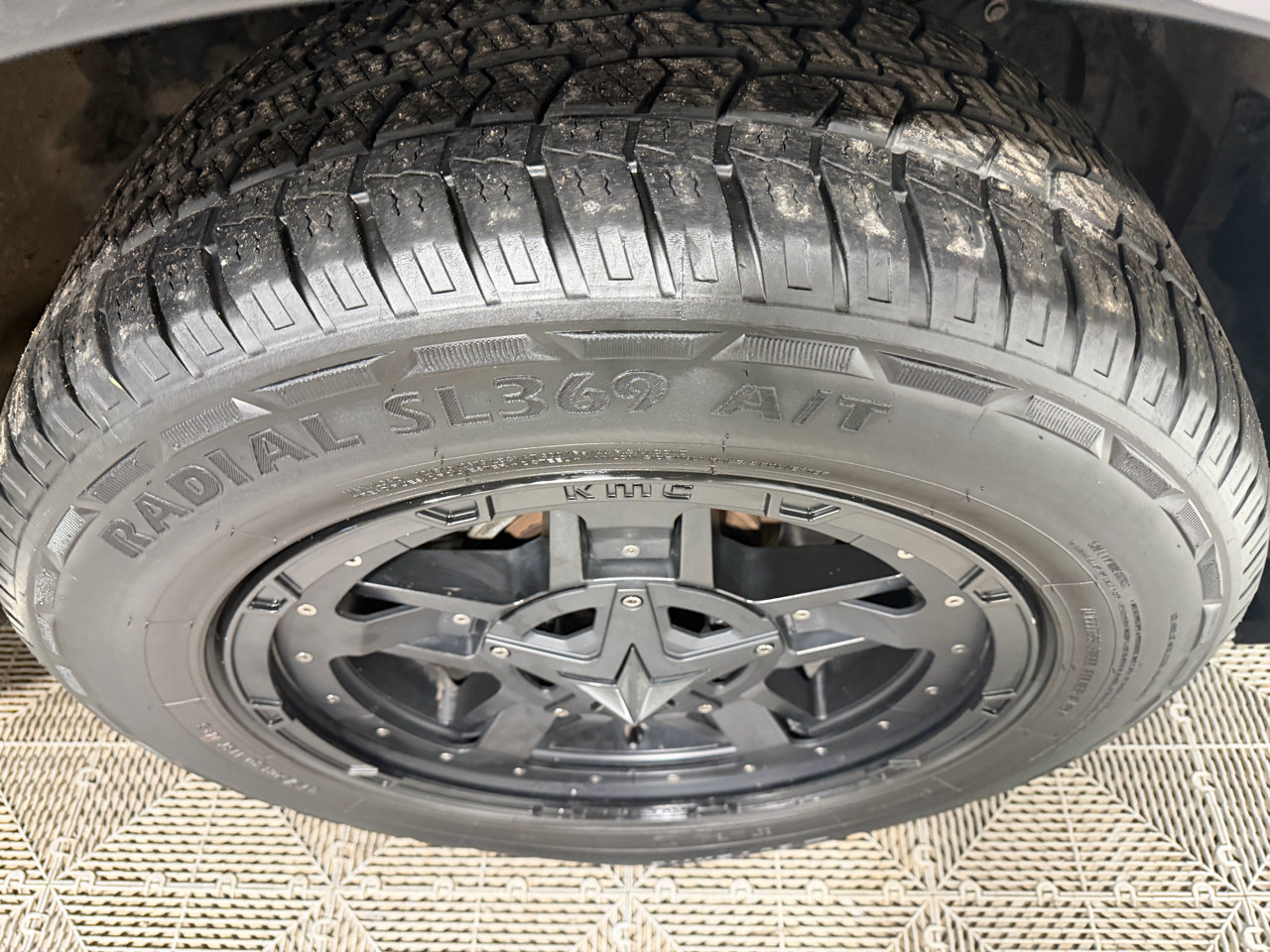 Used 2015 RAM 1500 Laramie w/ Convenience Group image 10