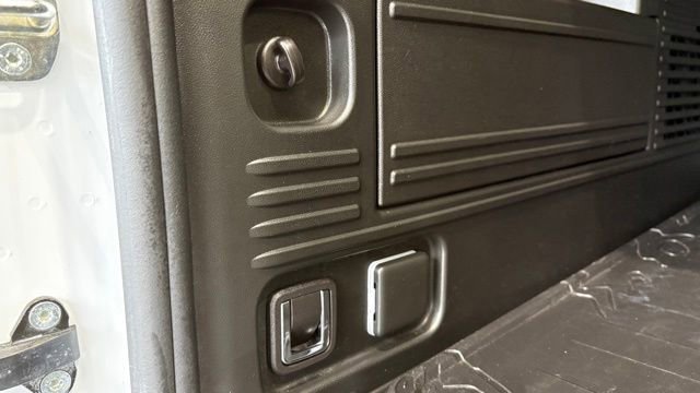 Used 2025 GMC Hummer EV 2X w/ LPO, Cargo Utility Package AWD/4WD image 6
