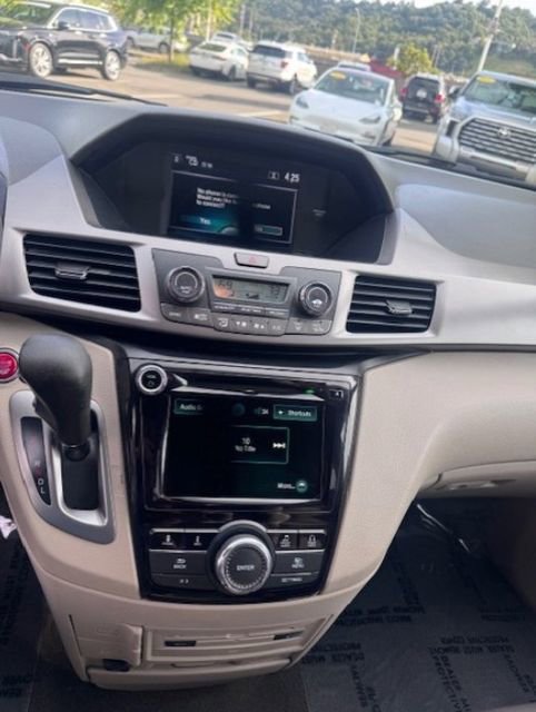 Used 2017 Honda Odyssey SE image 10