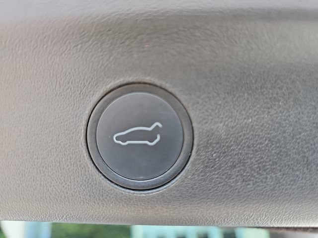Used 2021 Tesla Model Y Long Range AWD/4WD image 26